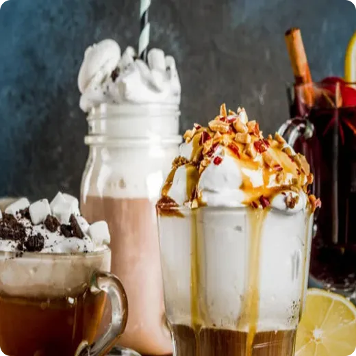 Carteira roxa com moedas e cartão exibindo logo do Clube Condor.